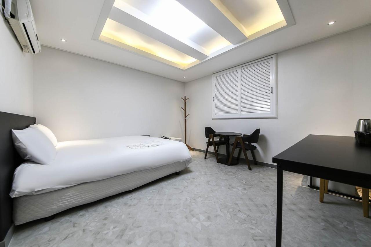 Mi Amor Motel Sokcho Exterior foto